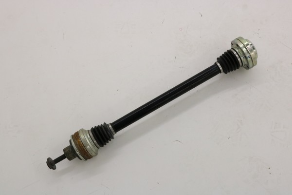 Original Audi Q7 4M Gelenkwelle 4M0501203D Antriebswelle drive shaft hinten