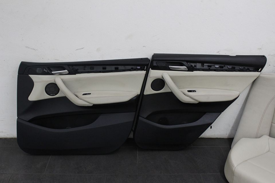 BMW X4 Sitzbezüge für vorne (Sportsitze mit ausziehbarer Oberschenkel,  149,99 €